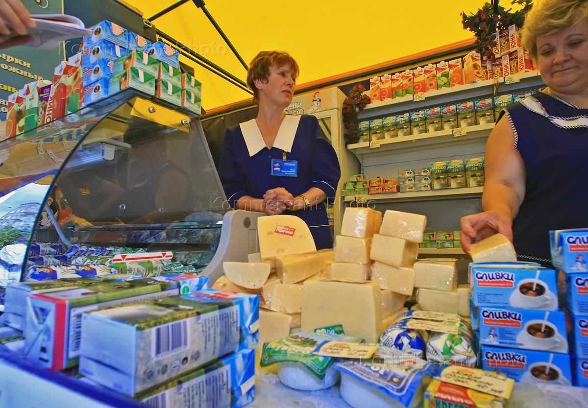 Товары из беларуси в россию. Поставщики из Белоруссии. Продукты из Беларуси. Белорусские продукты Сочи. За продуктами в Белоруссию фото.