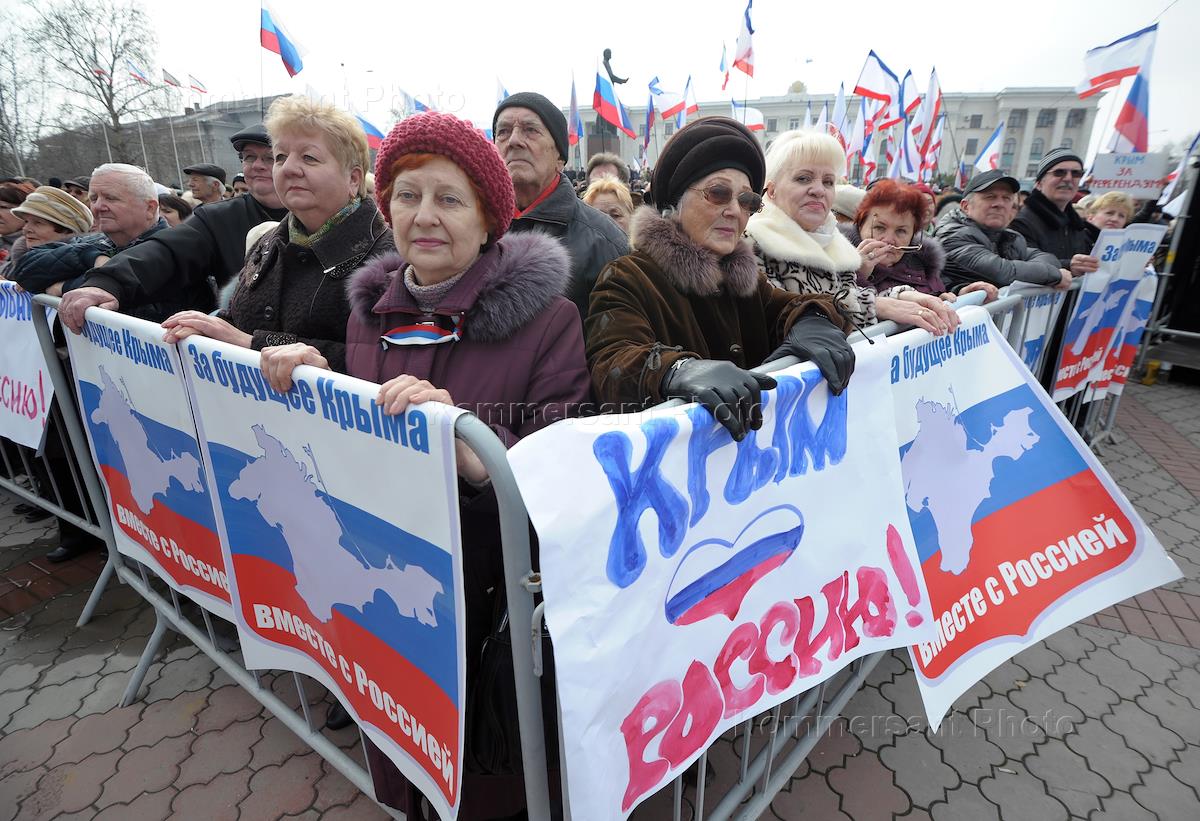 Пенсионеры в крыму. Пенсионеры за Путина. Кризис в Крыму. Пенсия в Крыму.