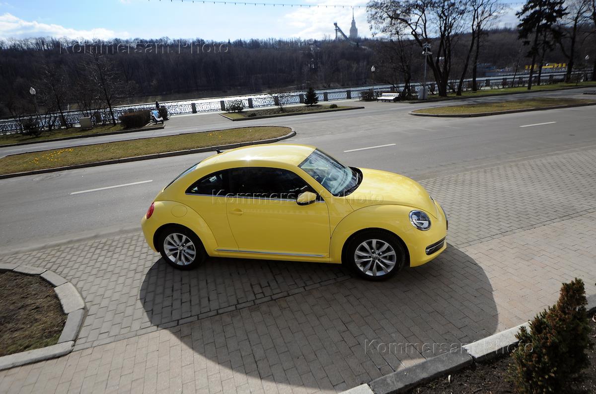 Volkswagen Beetle розовая 78000