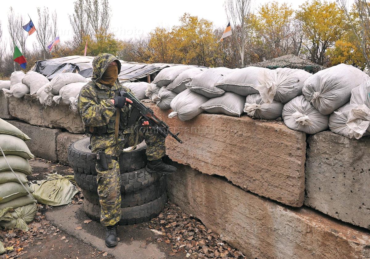 Украинские позиции. Укрепления на Донбассе. Ополченцы в окопах Донбасса.