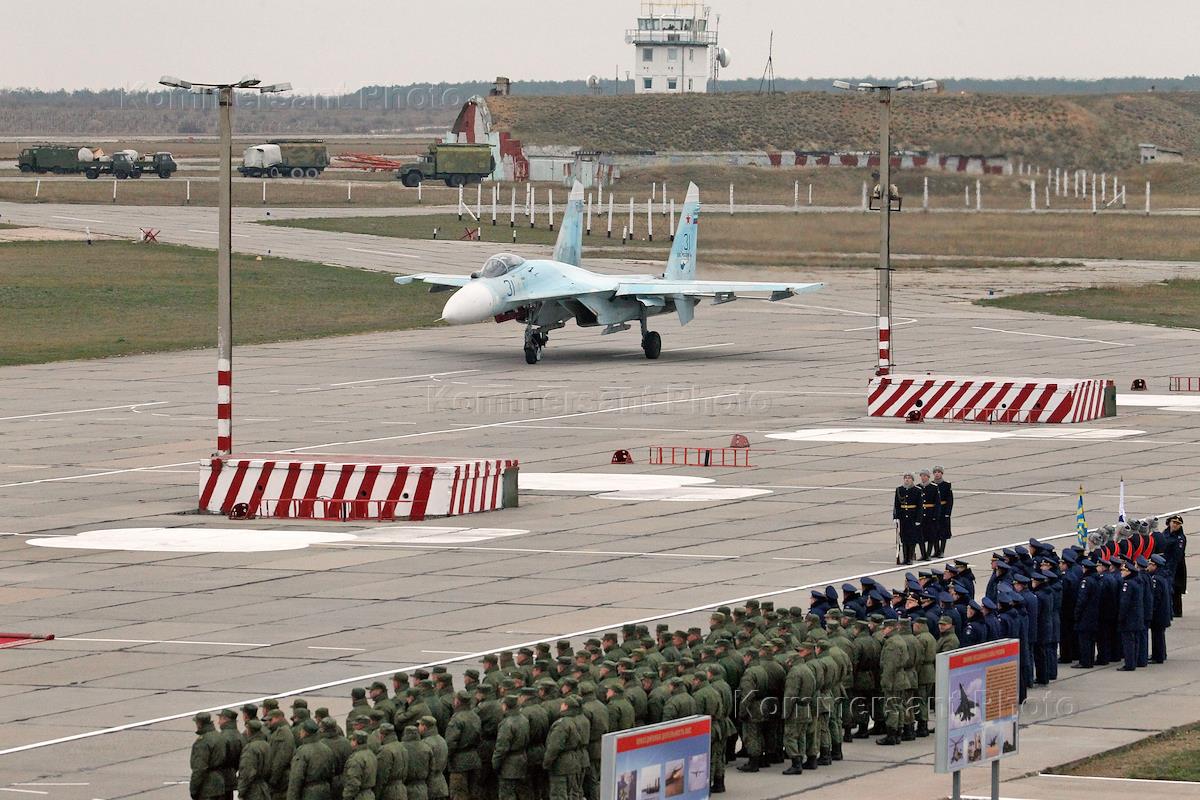 Крым аэродром бельбек. Бельбек аэродром военный. Бельбек Крым аэродром Военная часть. Аэродром Бельбек 1992. 62 Авиаполк Бельбек.