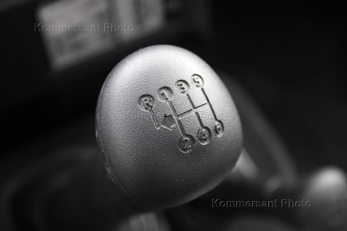 Задняя передача лада приора. Как включить заднюю на 10. Кпп ваз 2110 передачи. Ваз 2114 рычаг переключения задней передачи. Как включить заднюю на 10.