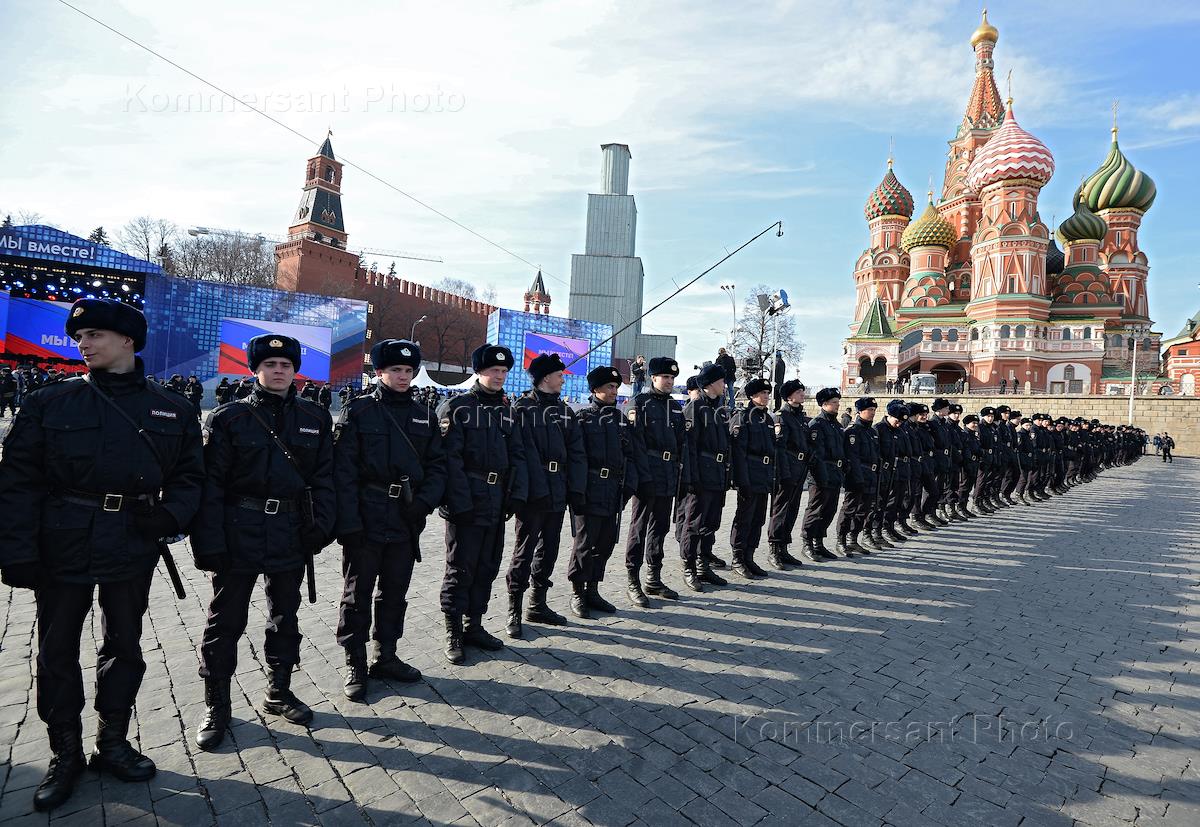 Торжественный митинг. Васильевский спуск парад Победы 2024. Васильевский спуск Москва во время парада. Велозабег 18 мая Васильевский спуск.