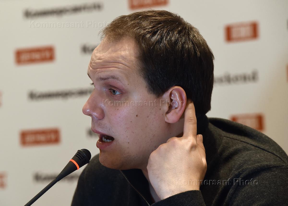 журналист коммерсанта