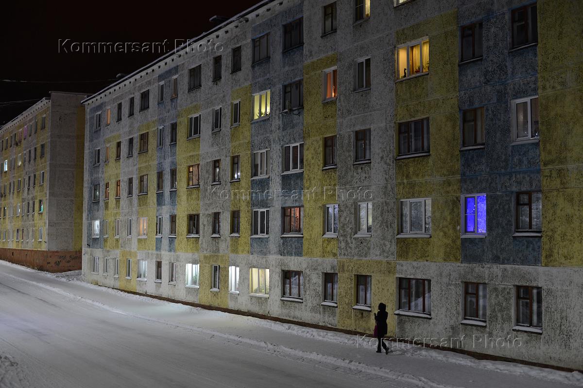 Школа 19 заполярный. Заполярный город Мурманская. Поселок Заполярный Мурманской области. Сайт школы 19 Заполярный Мурманской области. Заполярный 2007.