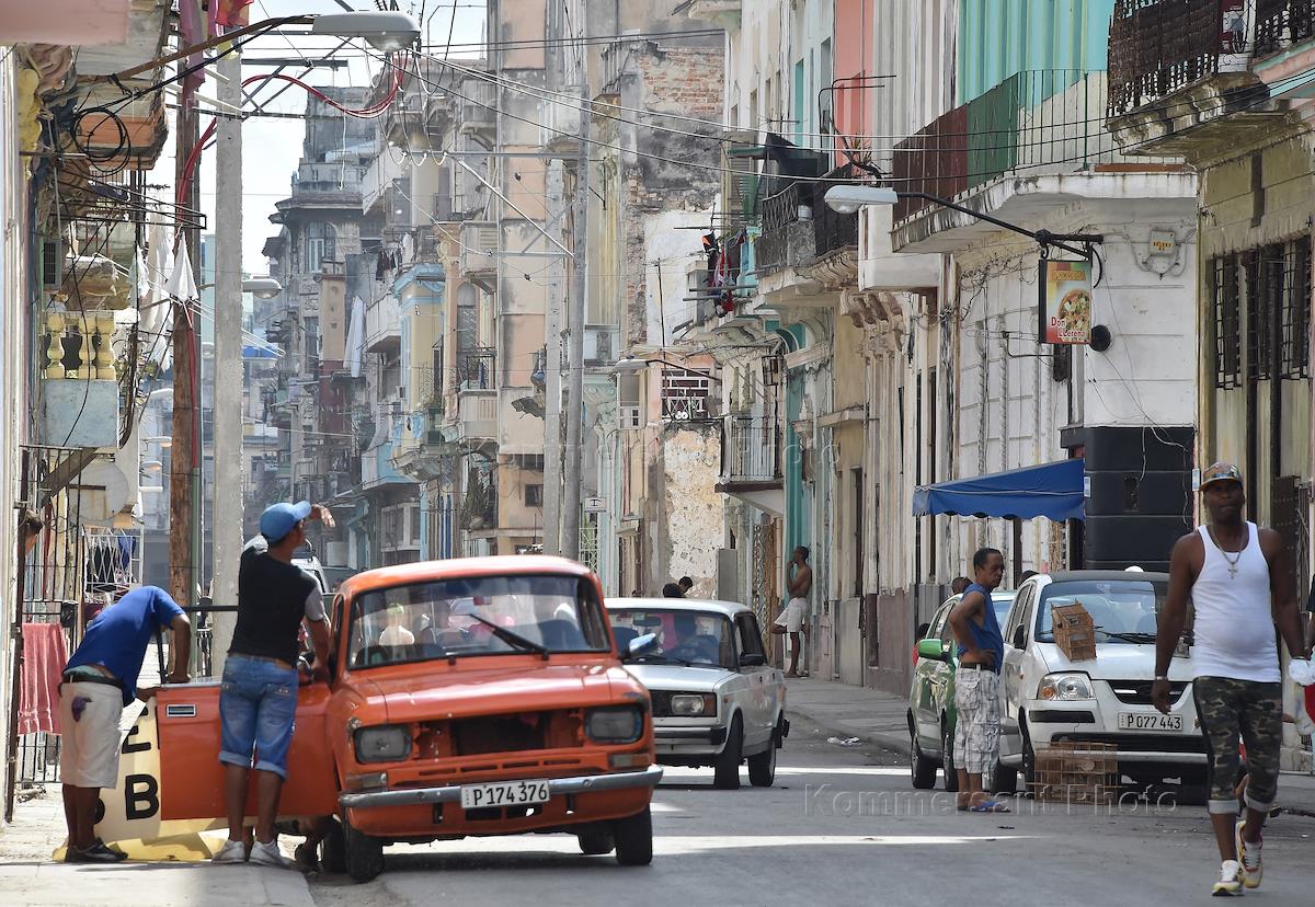 Куба время работы. Куба сейчас. Куба сейчас улицы. Куба наши дни. Зима в Гаване.