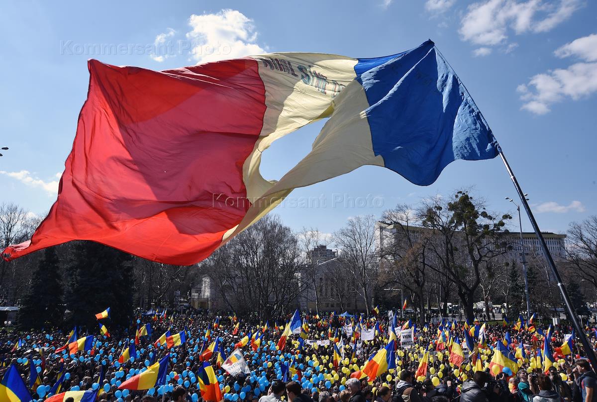 Romania moldova. Румыния и Молдавия. Объединение Румынии. Флаг Румынии и Молдавии. Румыния против Молдовы.