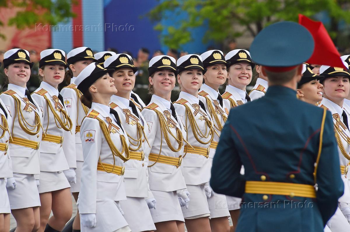 Женская парадная форма