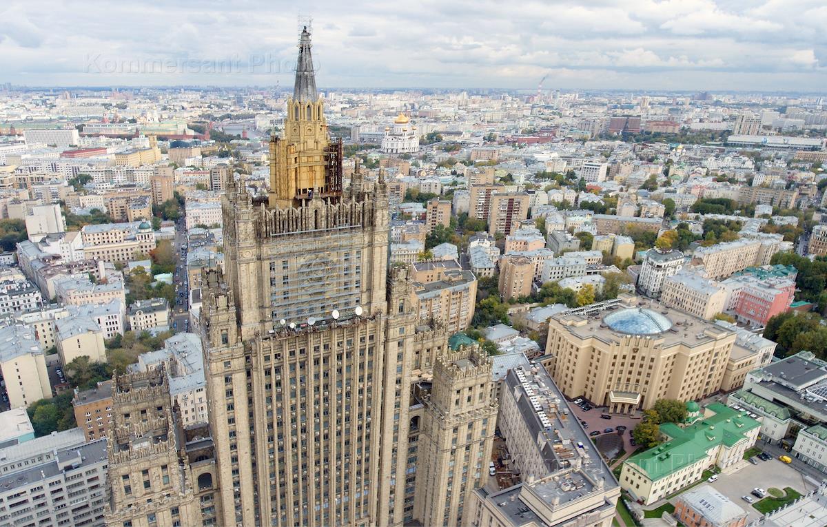 Смоленская площадь. Здание МИД Смоленская площадь. МИД на Смоленской площади. Министерство иностранных дел на Смоленской площади. Здание МИД на Смоленской.