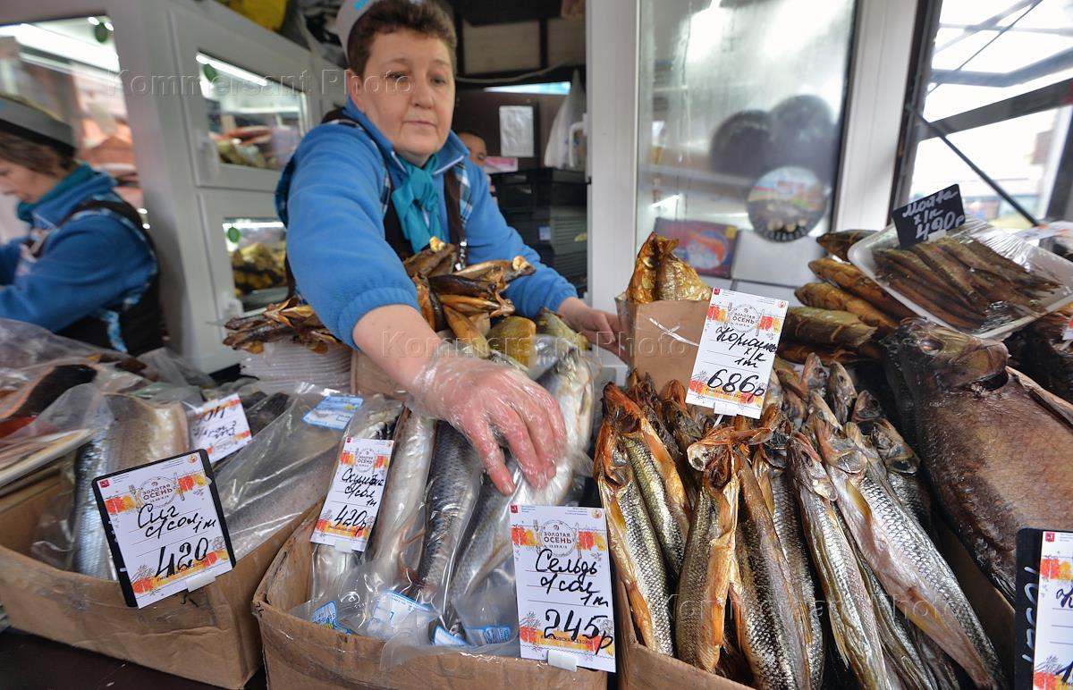 Ярмарка рыбная неделя. Рыбная ярмарка в Москве. Рыбная ярмарка в Красноярске. Где находится Рыбная ярмарка в Москве адреса.