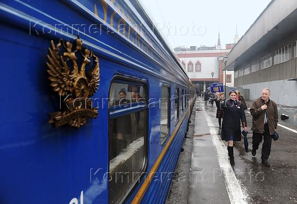 Турпоезд золотой Орел Люкс