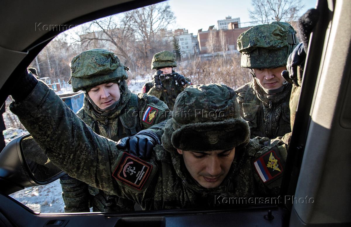 Как попасть в военную полицию. ВП полиция. Военная полиция оперативно. Военная полиция обыскивать военнослужащего имеет ли право.