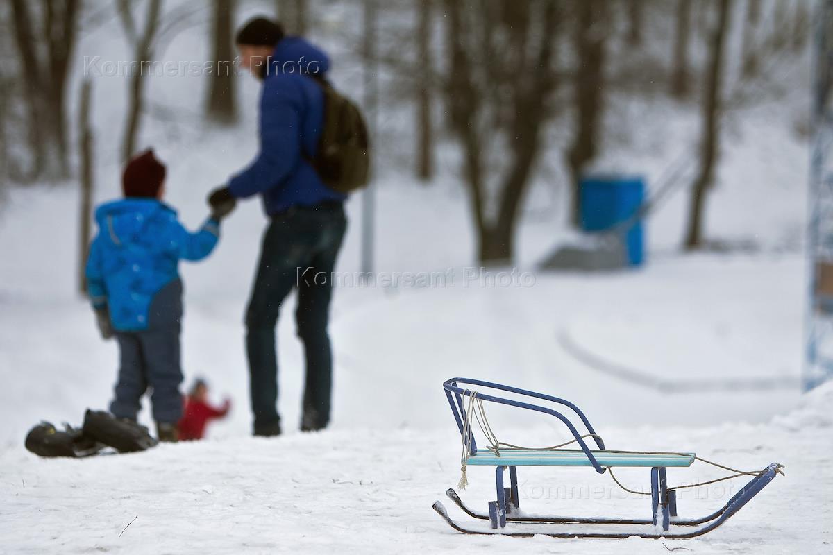 Санки парк. Санки парк. Санки финки тумботино. Санки парк. Финки кататься зимой.