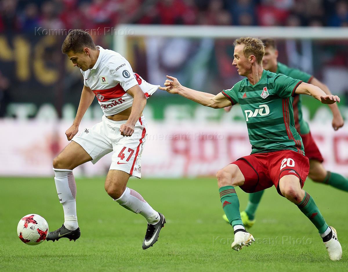 матч между двумя. спартак факел 4-1. футболисты u17. снежное дерби 2002. матч между двумя.