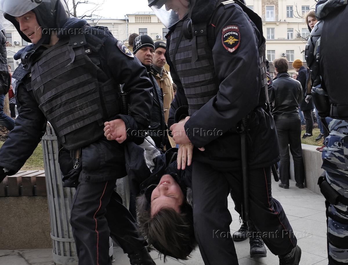 Московский наказание. Административный арест митинг. Митинг возле Мосгорсуда. Штраф за митинг в Москве. Митинг в Москве 26 марта день тишины.