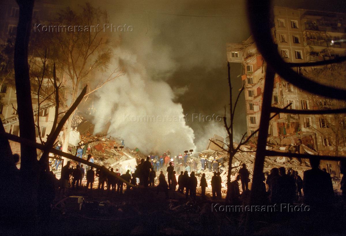 1999 год фото. Взрывы жилых домов в Москве Буйнакске Волгодонске в сентябре 1999. Терроризм. Москва 1999 год.