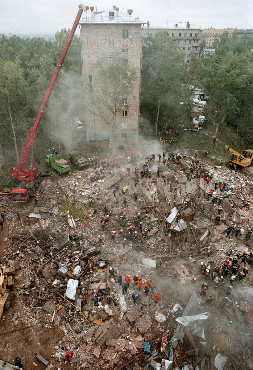 Взорвали дома в москве каком году. Взрыв дома на Каширском шоссе 1999. 13 Сентября 1999 Каширское шоссе. Теракт в Москве 1999 Каширское шоссе.