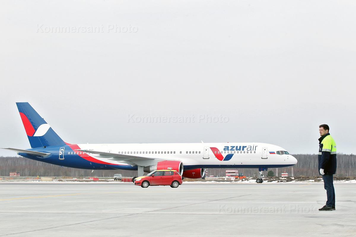 Азур эйр отзывы пассажиров. Azur Air авиакомпания самолеты. Azur Air чартер. Азур Эйр Украина.