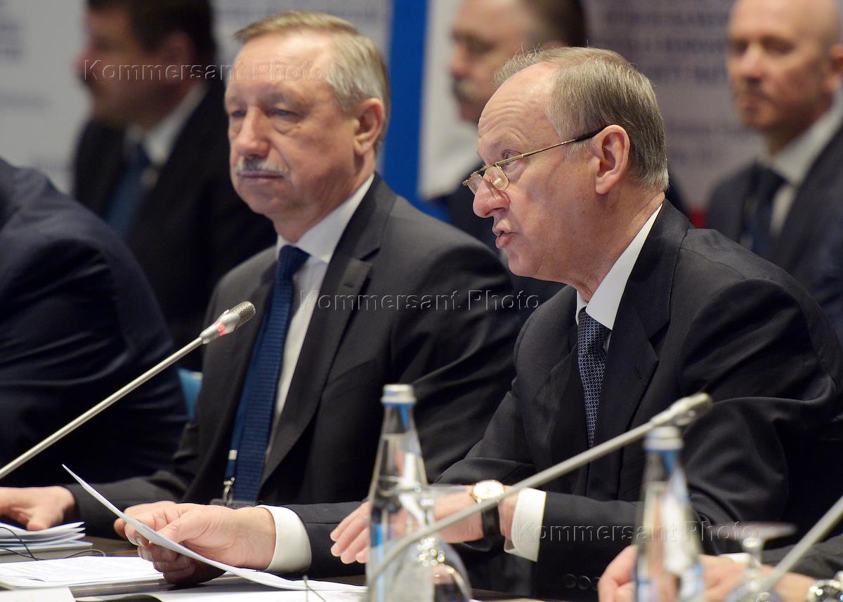 Горбачев рейган женева 1985. Встреча на высшем. Встреча на высшем. Встреча на высшем. Международная безопасность.