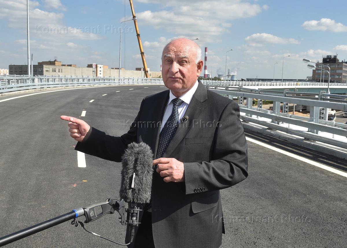 аксенов москва