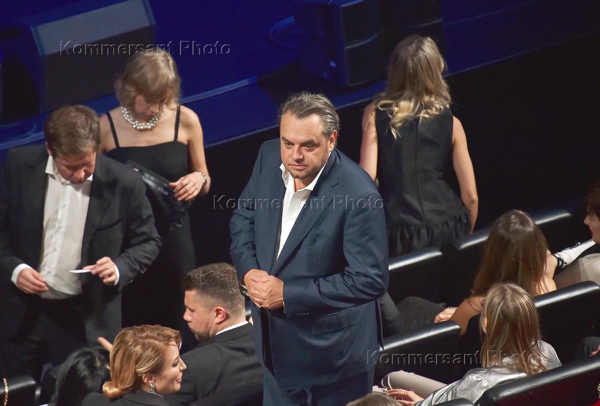 2022 чествование учителей кировский дворец творчества. в концертном зале прошла торжественная церемония награждения. в концертном зале прошла торжественная церемония награждения. в концертном зале прошла торжественная церемония награждения. в концертном зале прошла торжественная церемония награждения.