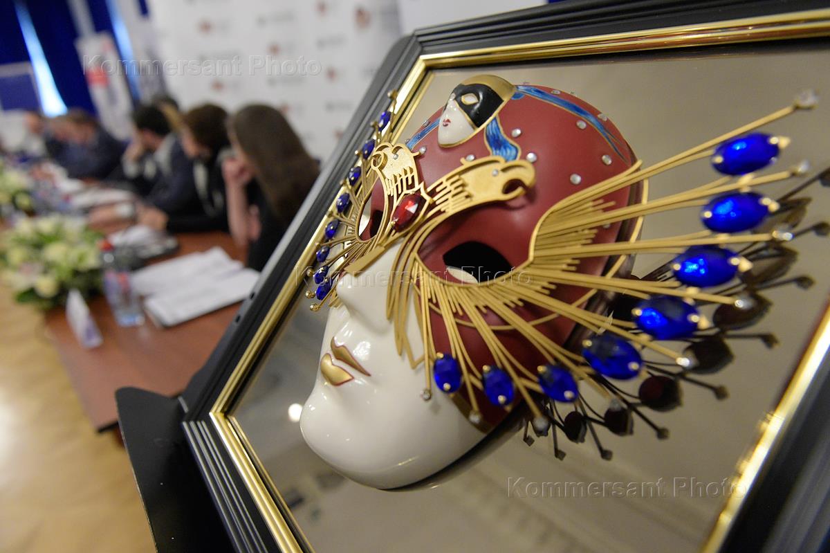 золотая маска премия 2019. золотая маска для кукольных театров. золотая маска номинации. золотая маска номинации. золотая маска.