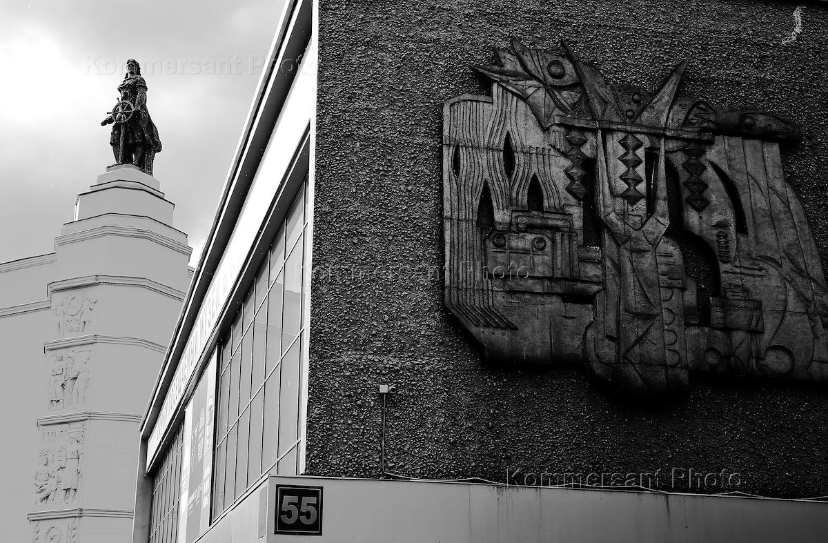 Музей вднх экспонаты. Парк вднх москва. Выставка кошек в мытищах. Выставка форму вднх. Парк вднх москва 2022.